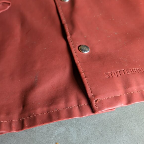 STUTTERHEIM Kid's Stockholm Mini Raincoat, Barn Red, - Picture 3 of 16